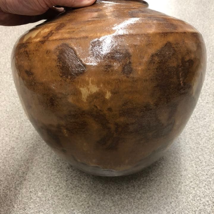 遺品整理◼️骨董収集家だった祖父のお宝の蔵に大切にしまってあった大きな壺、壷、花瓶