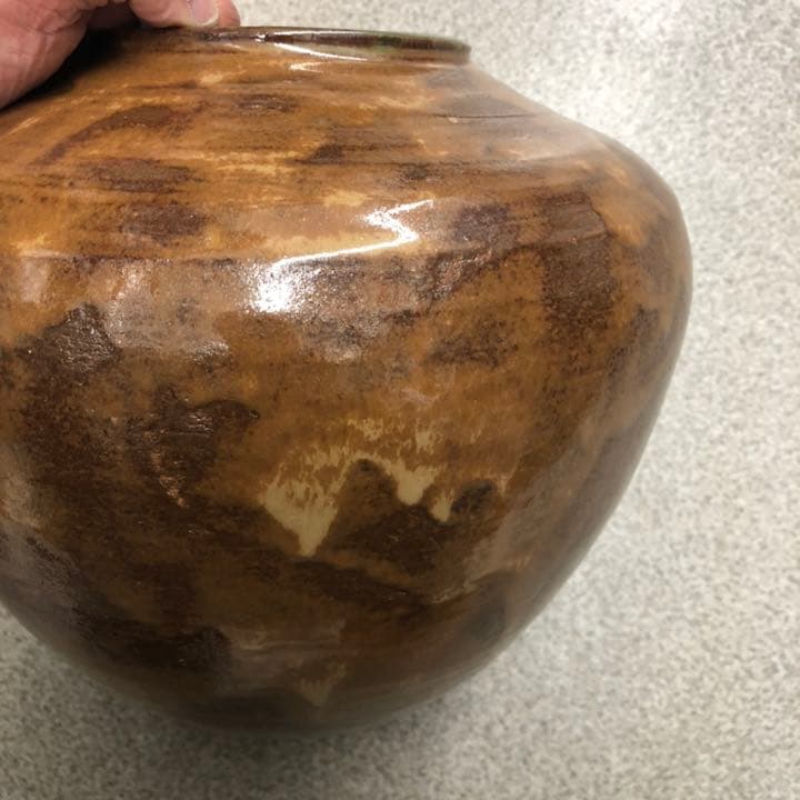 遺品整理◼️骨董収集家だった祖父のお宝の蔵に大切にしまってあった大きな壺、壷、花瓶