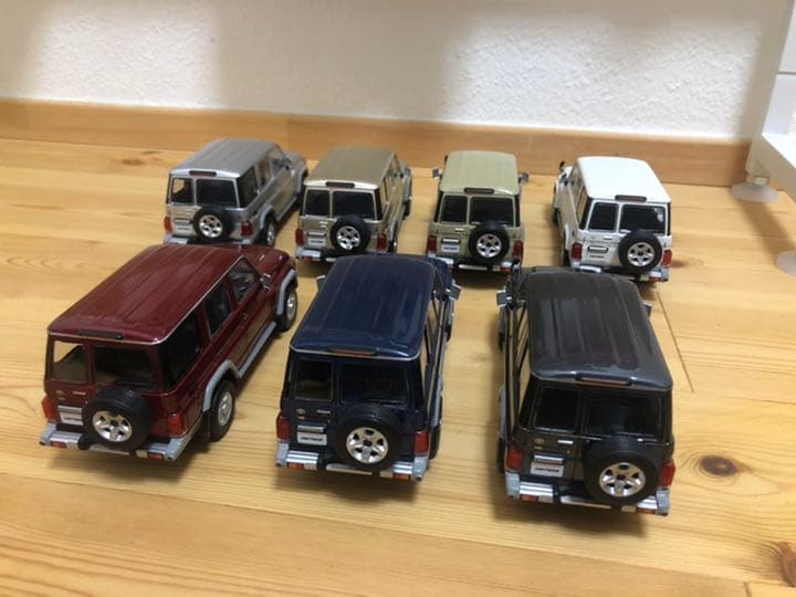 GRJ76K ミニカー　ランクル70