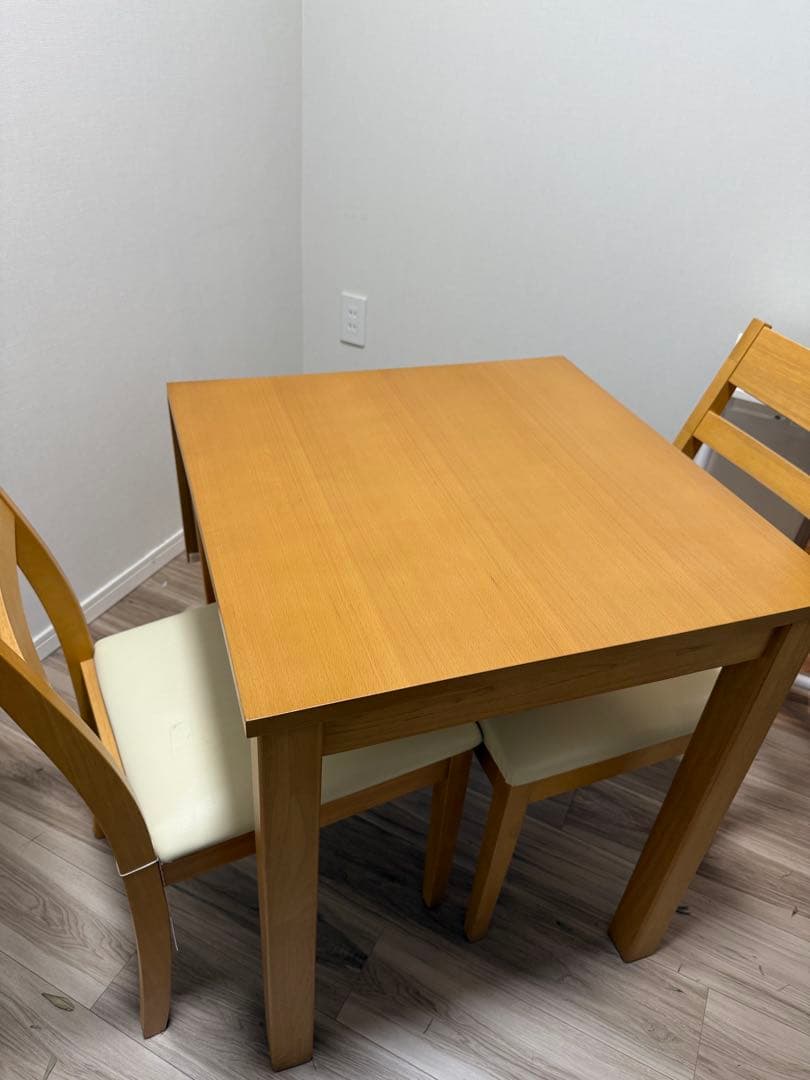 ニトリ　ナチュラル木製伸縮式ダイニングテーブル