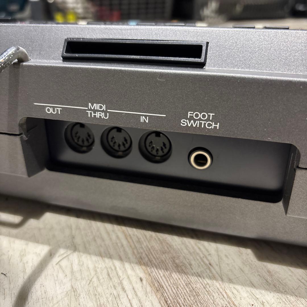 レア！ROLAND シンセサイザー E-20 ローランド