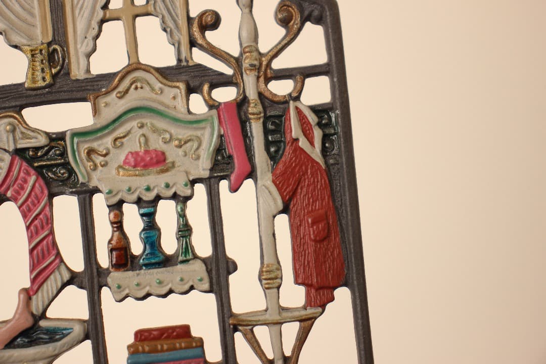 ドイツ　キューン工房　錫細工　錫壁飾り　オーナメント　バスルームレディー