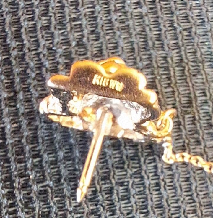 K18WGちわわブローチ