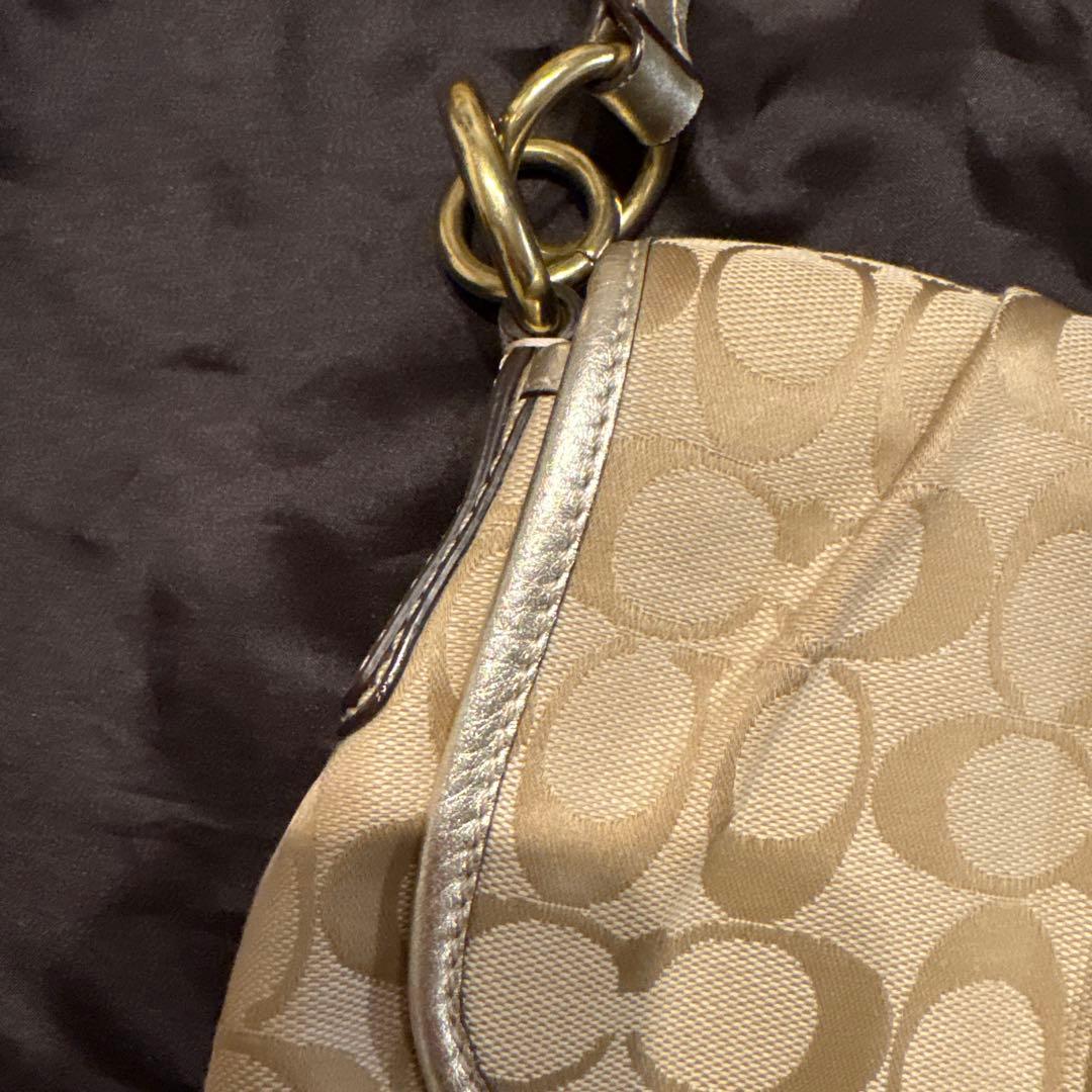 COACH ショルダーバッグ ベージュ　ゴールド