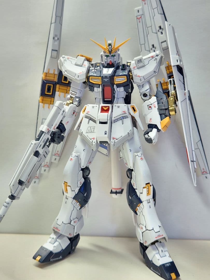 RG νガンダム(ダブル・フィン・ファンネル装備型)