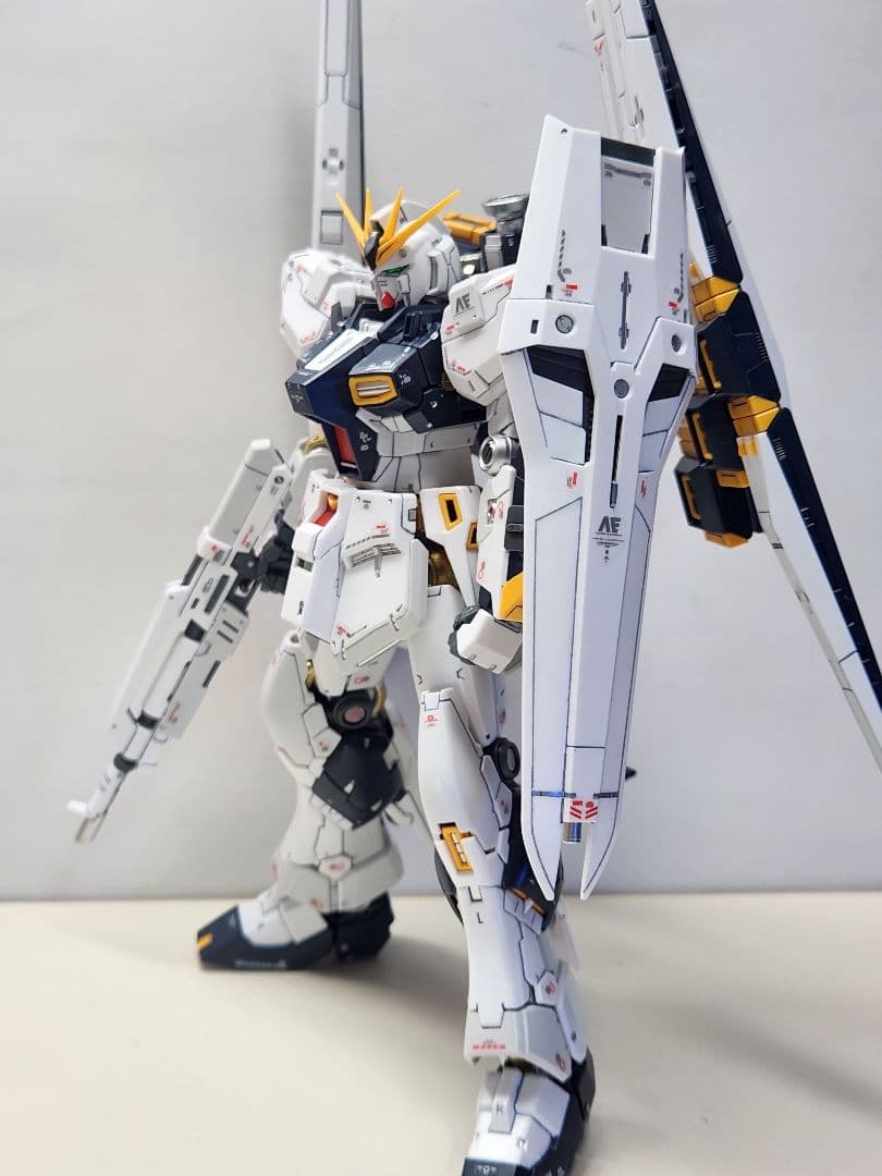 RG νガンダム(ダブル・フィン・ファンネル装備型)