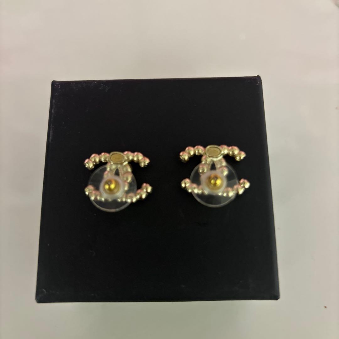 CHANEL CCロゴピアス 19Kゴールドパール AB2434 Y47880