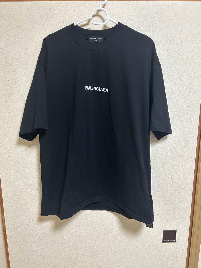 BALENCIAGA バックロゴ　Tシャツ