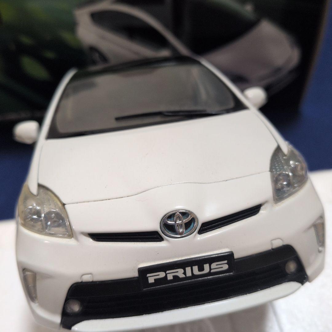 トヨタ プリウス 1/18 非売品モデル
