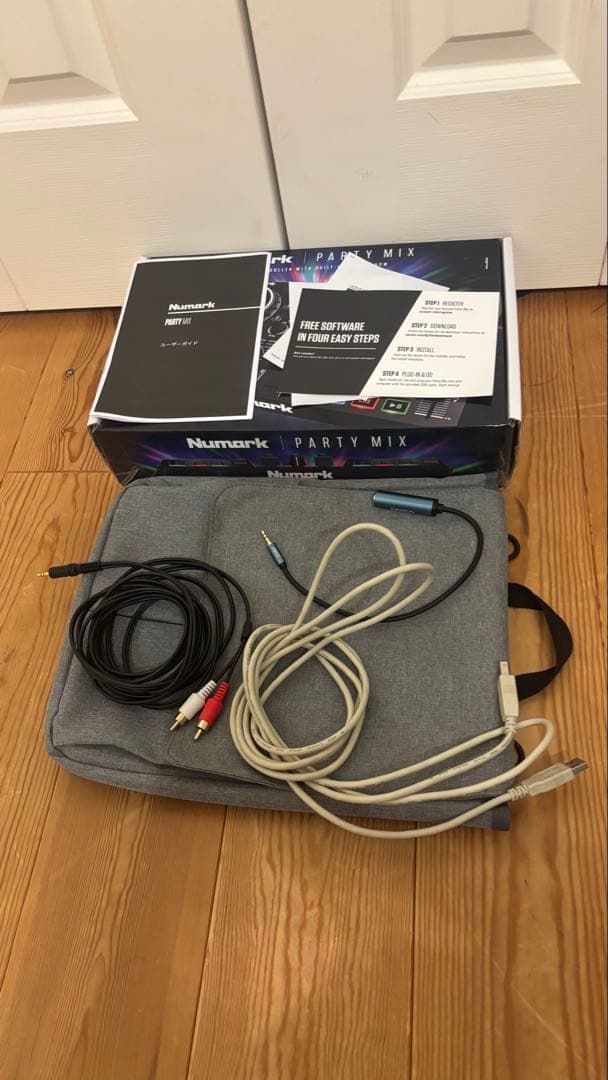 安*！様 Numark Party Mix コントローラー