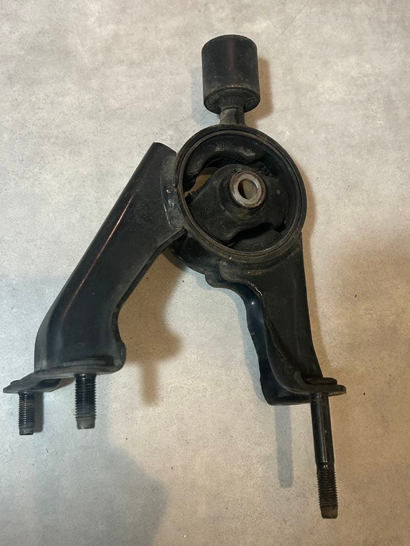 haruセリカzzt231 ATエンジンマウント