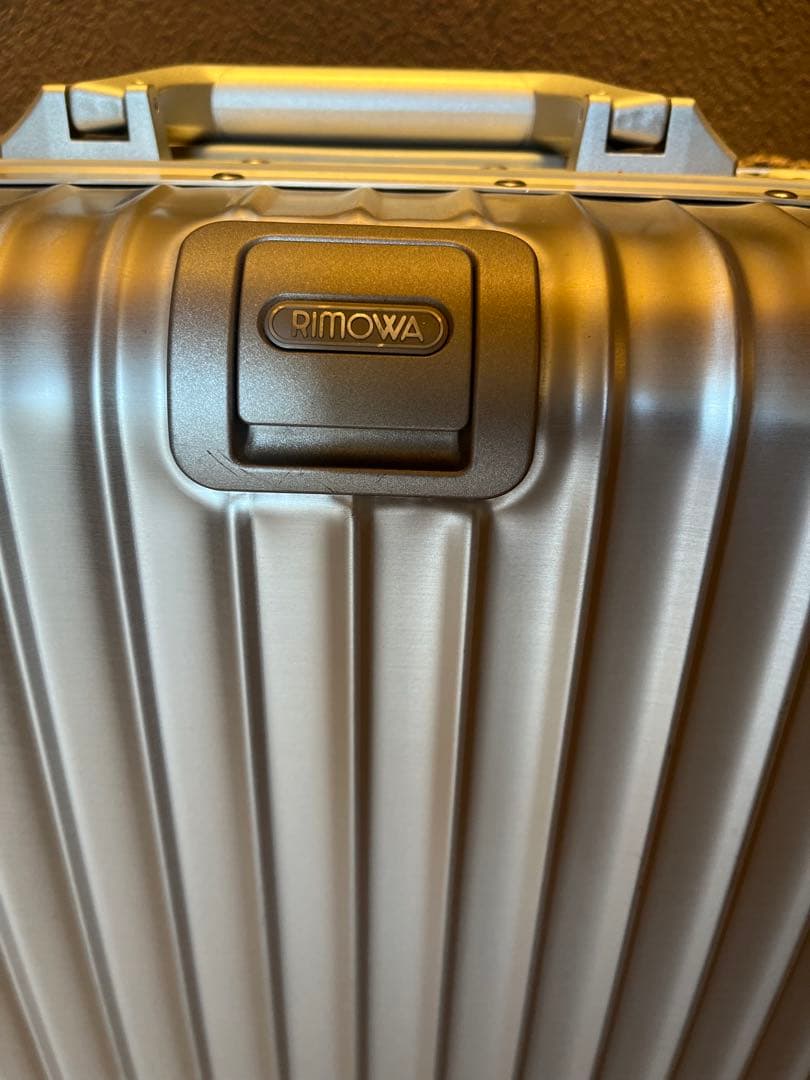 rimowa リモワ トパーズ スーツケース 32L 機内持込可