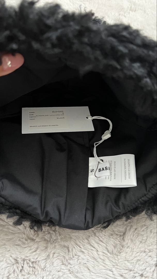 ★新品未使用タグ付き★Basicks くまビーニー