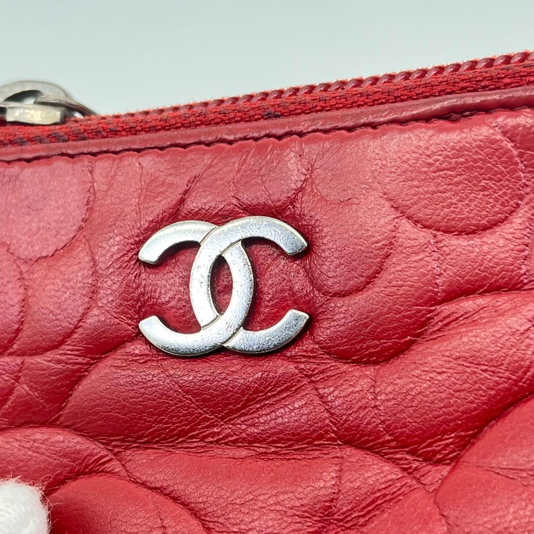 CHANEL ケース 小銭入れ カメリア ココマーク ロゴ金具 赤 本革