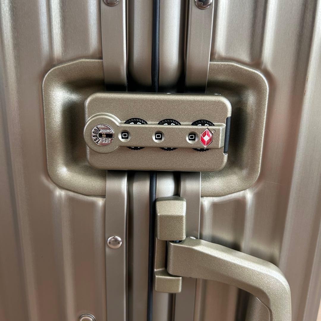 美品 RIMOWA リモワ 4輪 48L トパーズ キャリーケース スーツケース