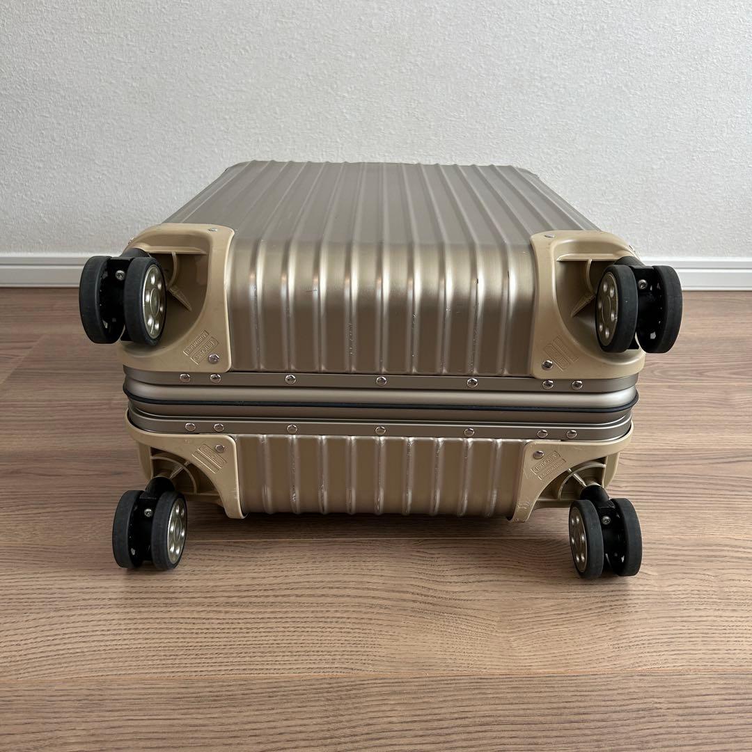 美品 RIMOWA リモワ 4輪 48L トパーズ キャリーケース スーツケース
