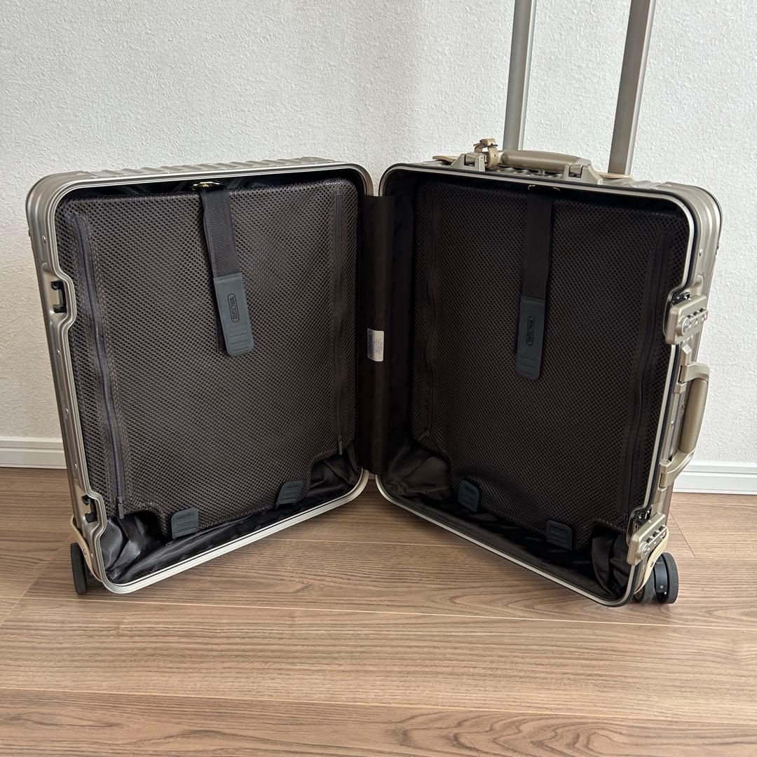 美品 RIMOWA リモワ 4輪 48L トパーズ キャリーケース スーツケース