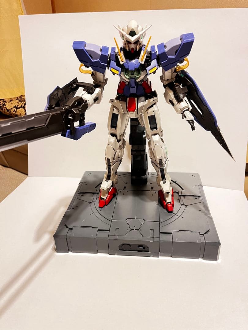 PG ガンダムエクシア　LEDユニット組込み済み