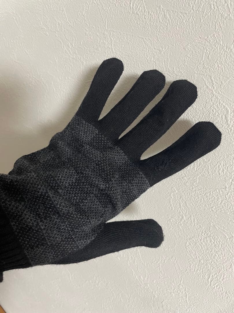 ルイヴィトン　ダミエ　黒　グレー　ブラック　手袋　グローブ　難あり　美品