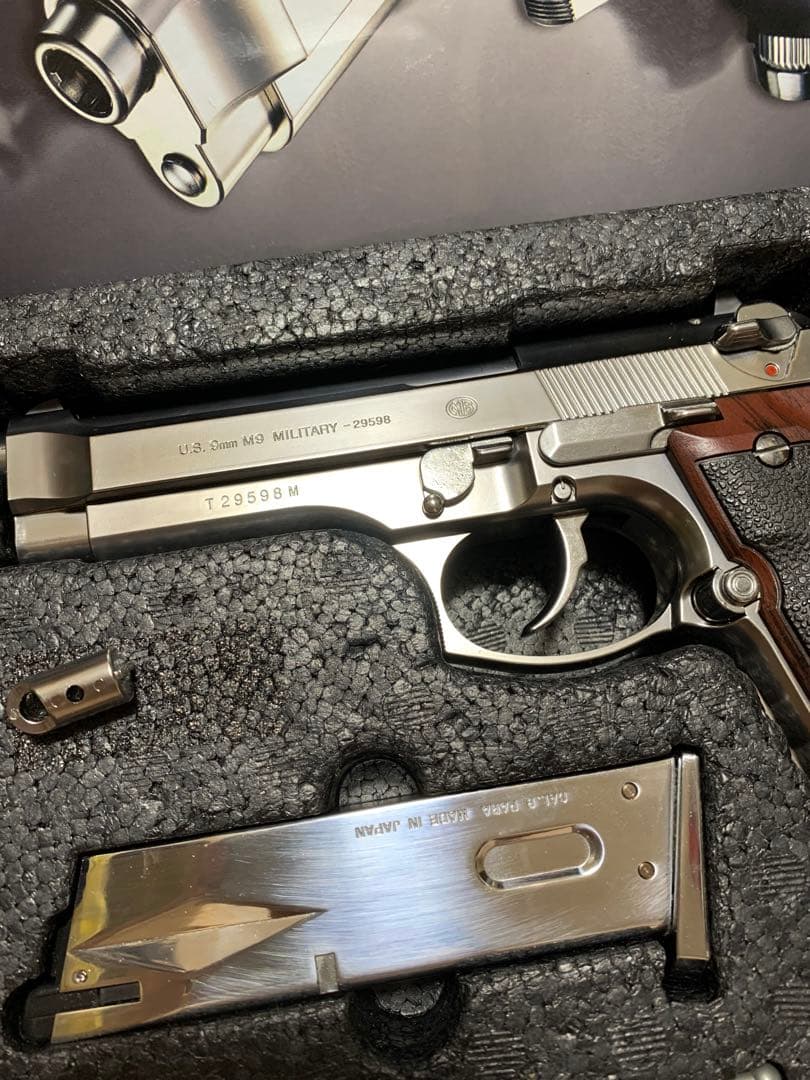 美品　東京マルイ ベレッタ M92F クロームステンレス　木目調グリップ