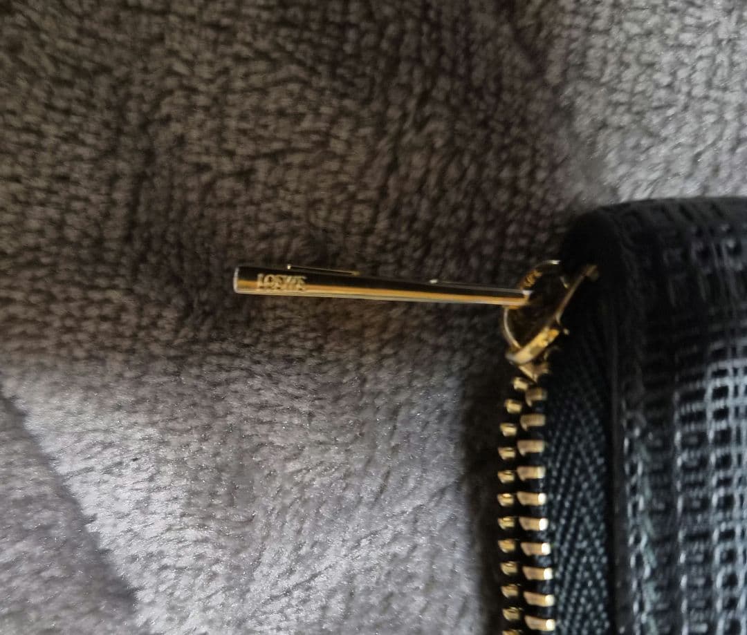 美品　送料込みLOEWE ケース　リネン　ユニセックス　ミニウォレット