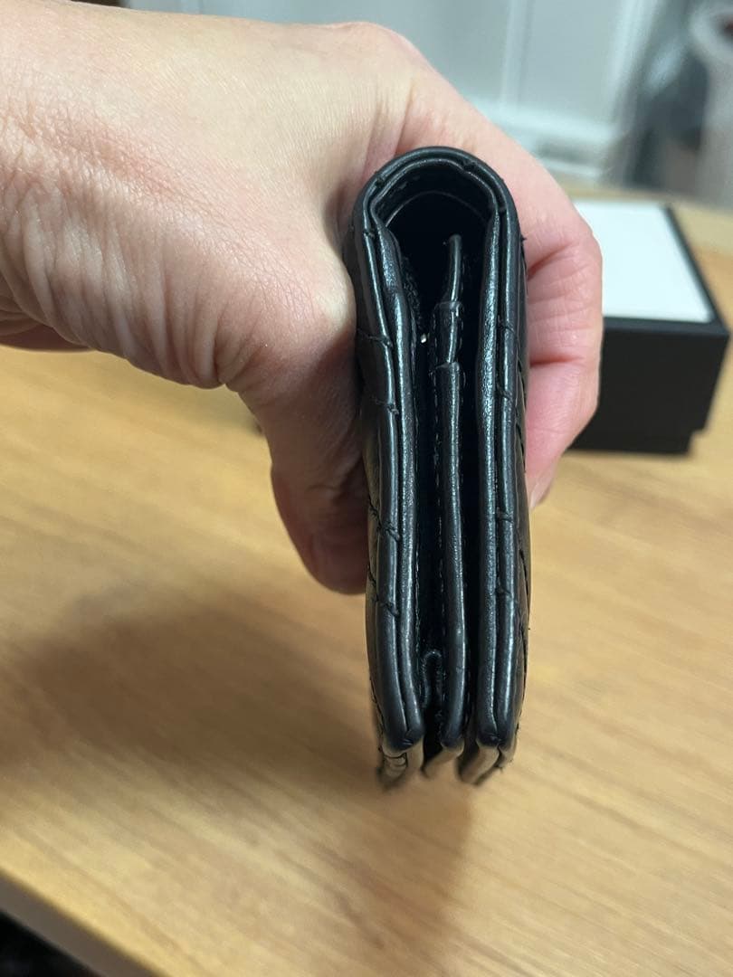 GUCCI ブラックレザー 二つ折り財布