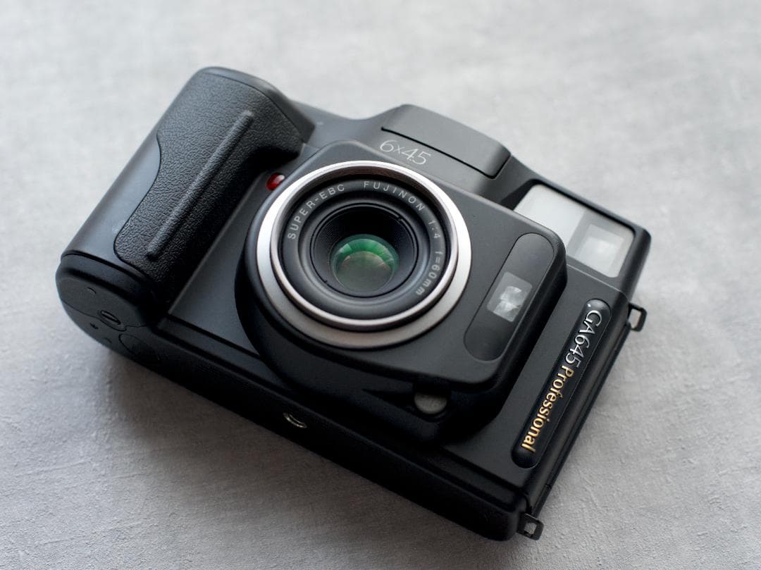 完動品・FUJI フジ GA645 Pro 中判フィルムカメラ