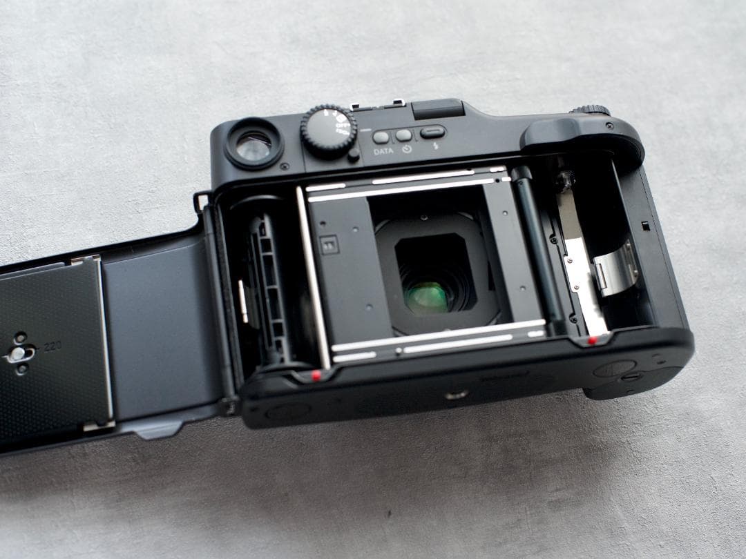 完動品・FUJI フジ GA645 Pro 中判フィルムカメラ