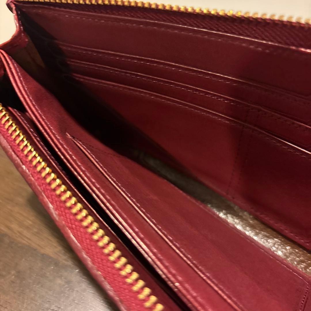 美品　イビサ　変わり編み　革メッシュ　長財布 沢山入ってとても丈夫　深めの赤