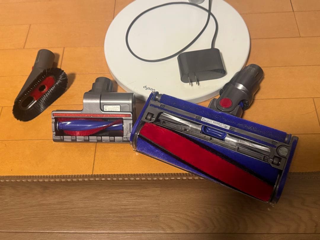 【動作品】 dyson V11 Fluffy+　sv14FFCOM スタンド付き