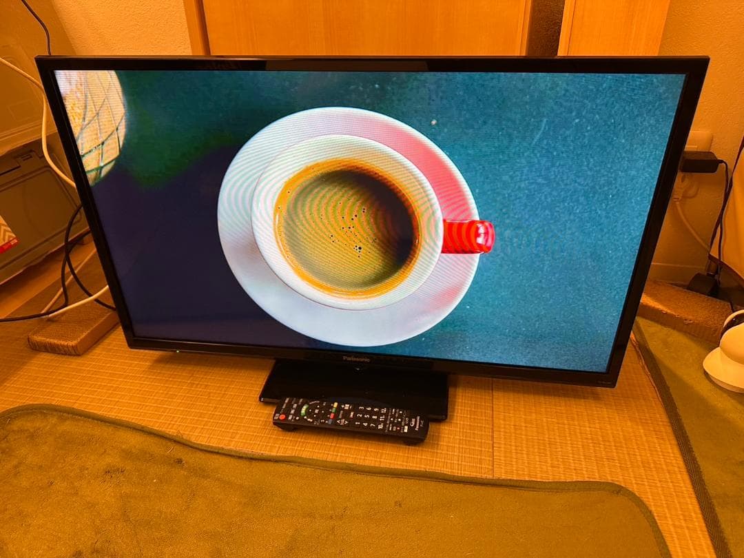 Panasonic　パナソニック 32型 テレビ TH-32J300 2022年