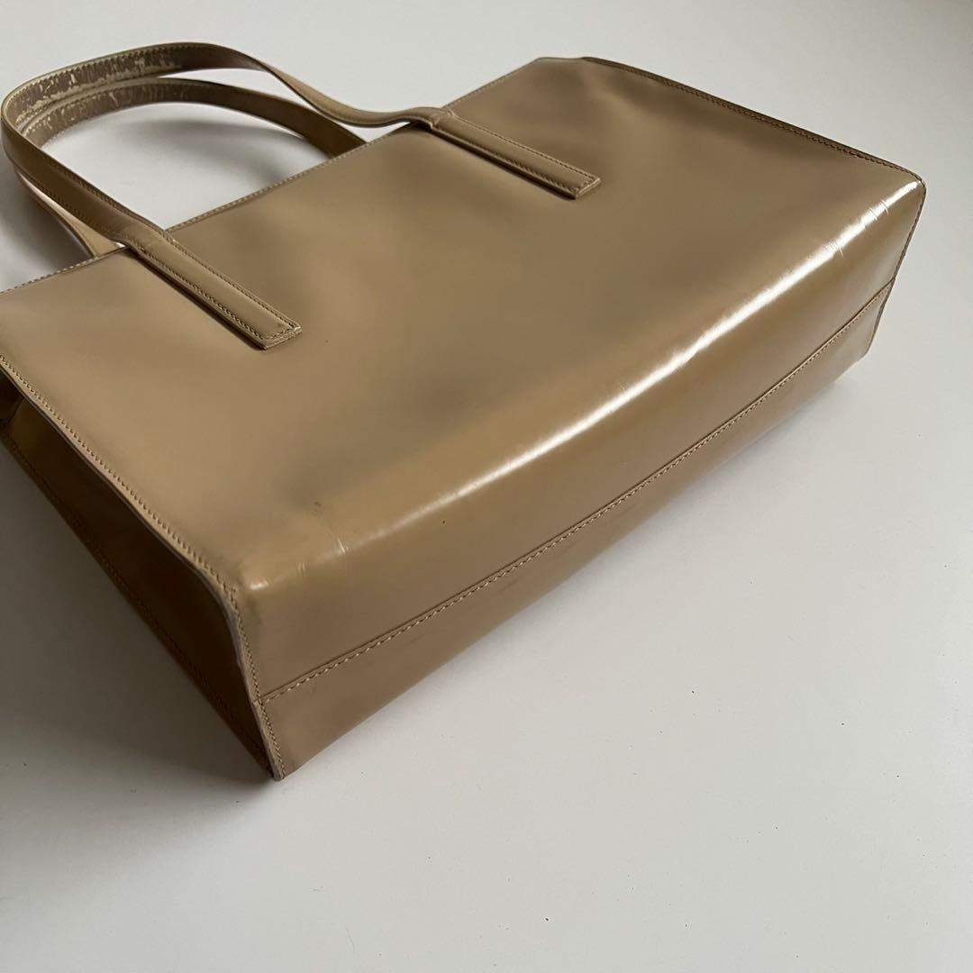 バッグ PRADA ENAMEL PATENT LOGO TOTE HAND BAG