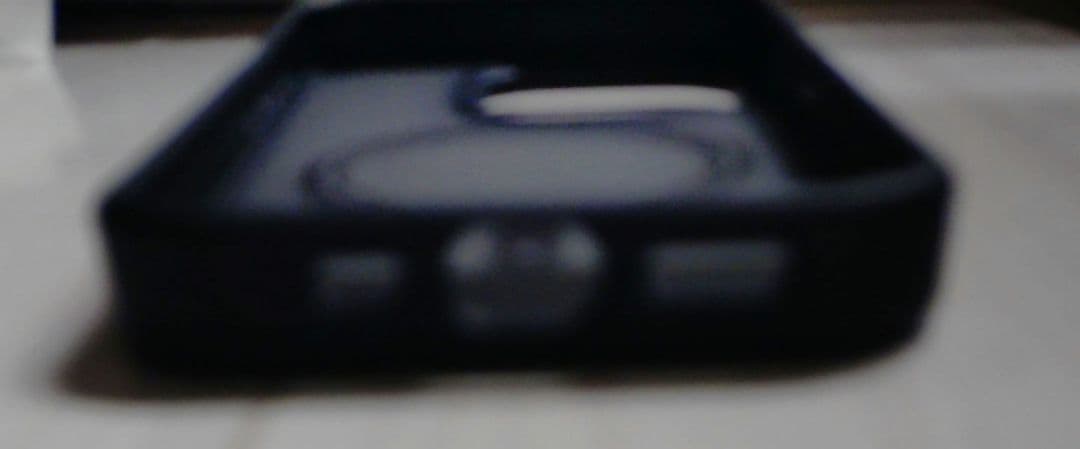 TORRAS iPhone 15 Pro 用 ケース マグネットブラック