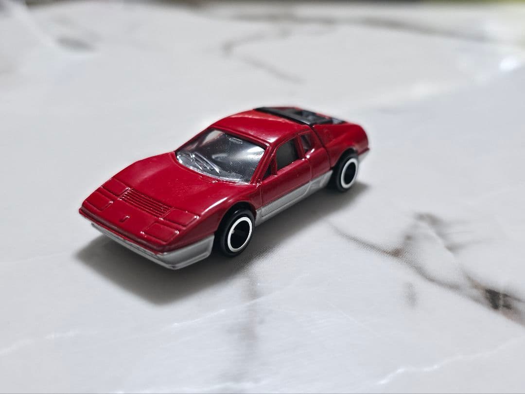 日本製トミカ フェラーリ BB 512