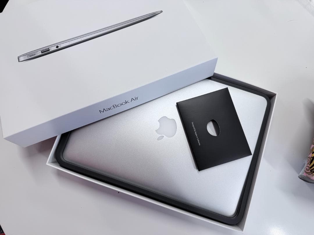 MacBook Air 13インチ MQD32J/A 2017年モデル