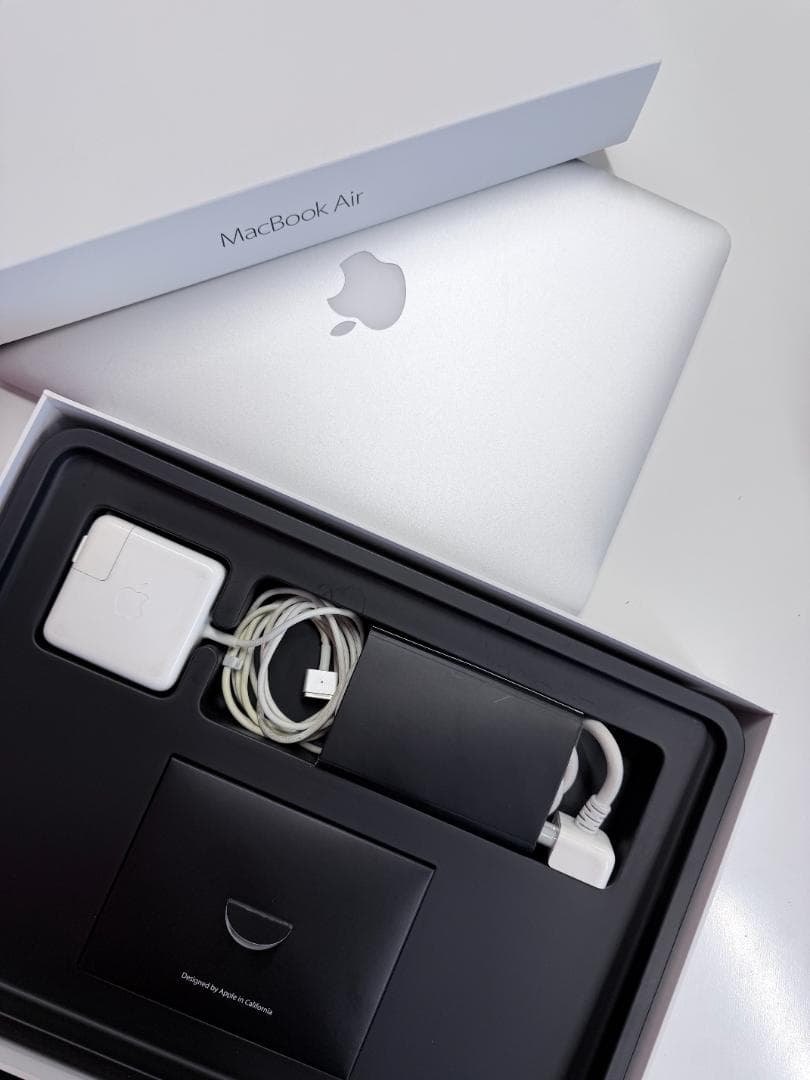 MacBook Air 13インチ MQD32J/A 2017年モデル