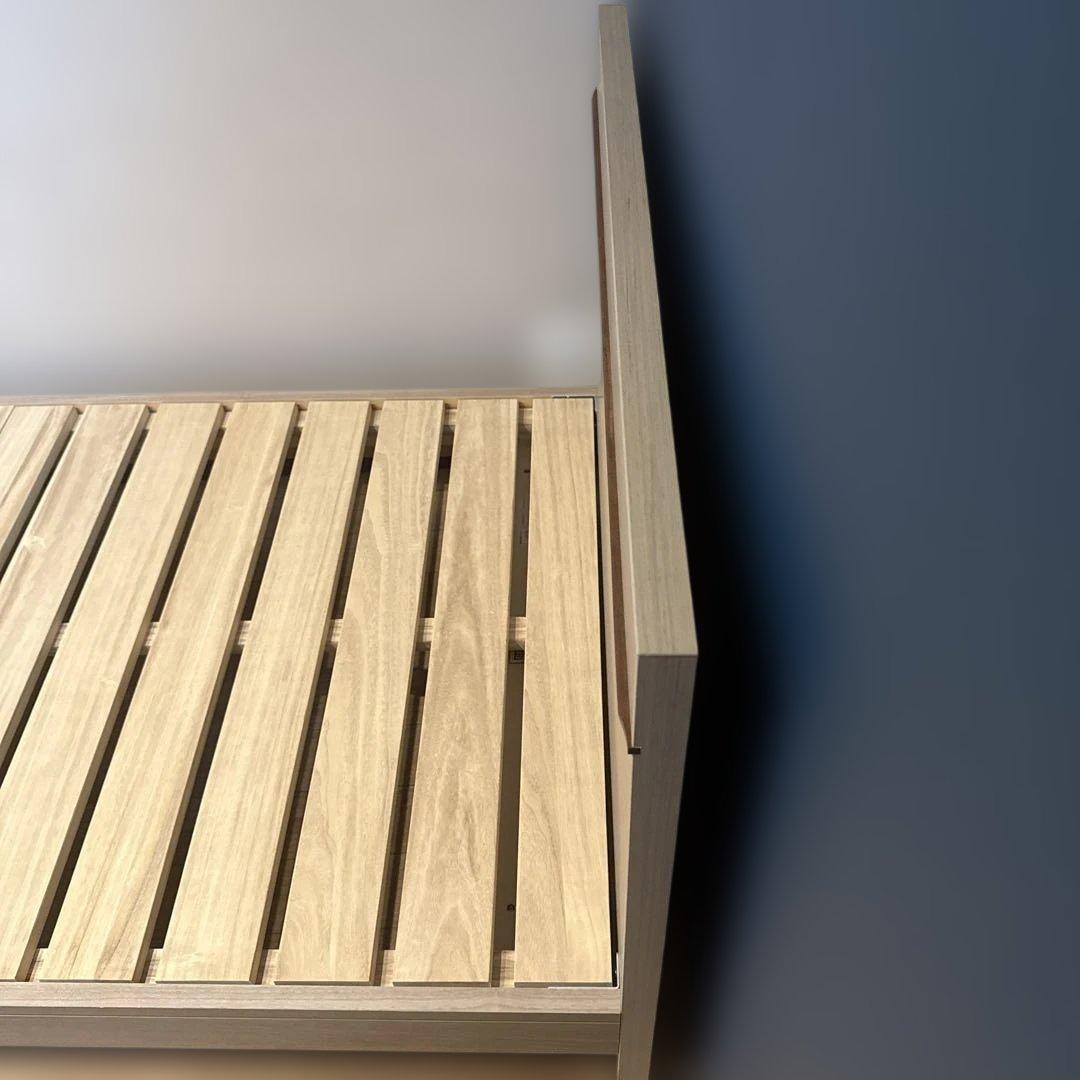 【美品】SIMONS シングル木製ベッドフレーム スラット式