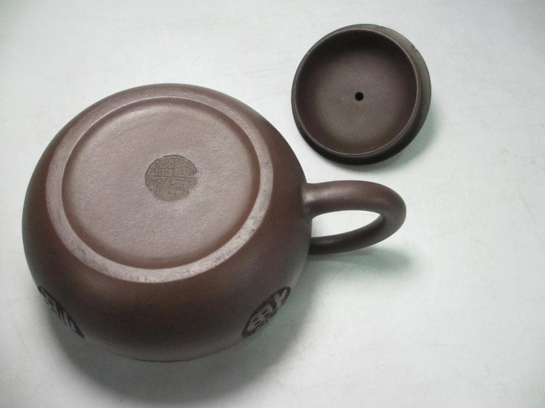 中国宜興　急須　紫砂壷　朱泥　梨地　名人美術大師　陳国良 作　茶器　煎茶道具