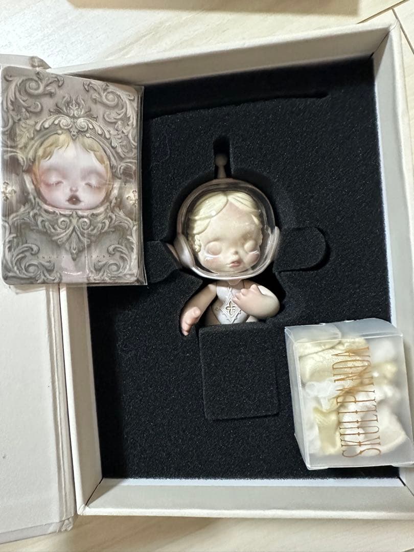 POPMART skullpanda baby 光澜