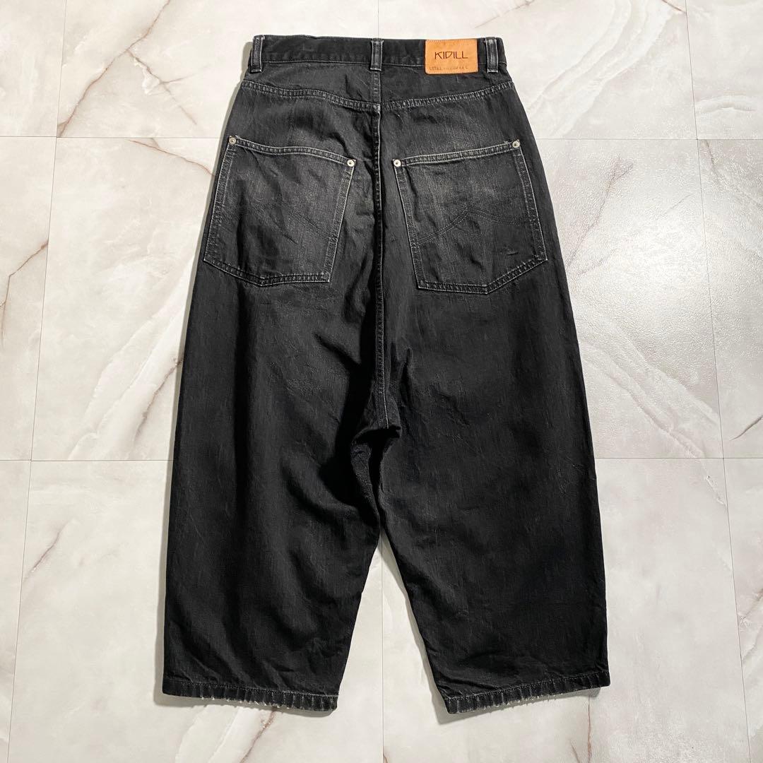 A15845 キディル　ワイドサルエルブラックデニムパンツ　黒44