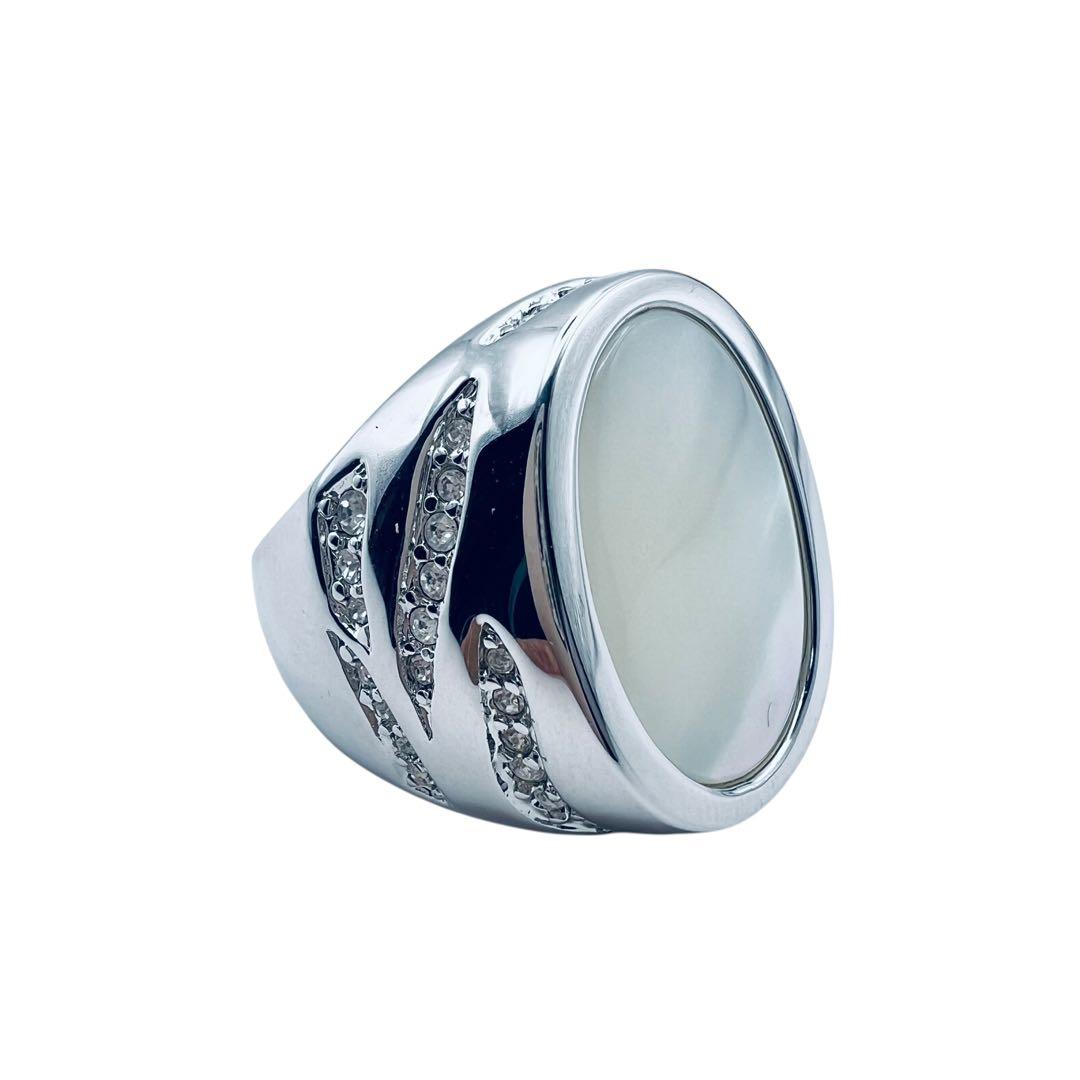 超美品✨スワロフスキー　マザーオブパール　シェル　クリスタル　リング