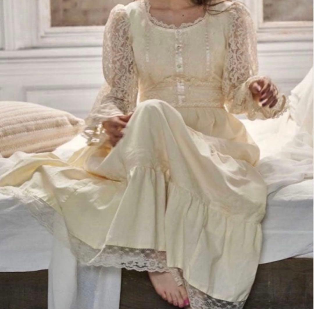 Special vintage dress Treat Ürself