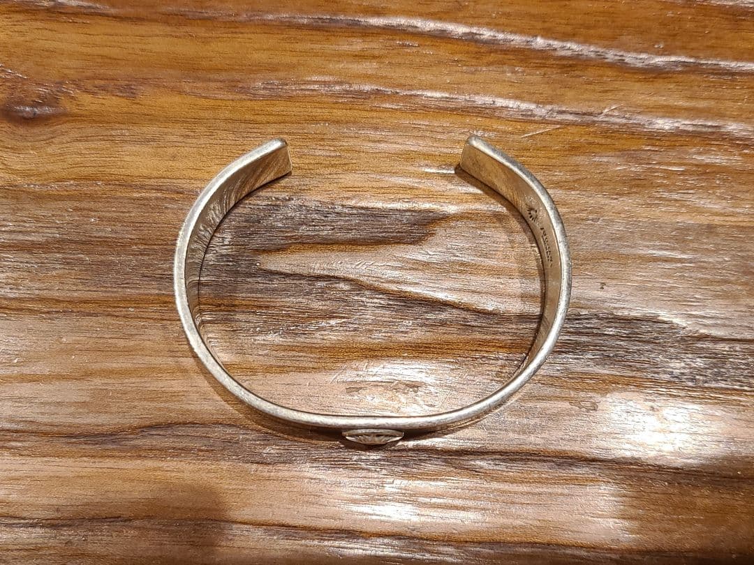 Arizona Freedom 台座付太陽神シルバーバングル 925シルバー