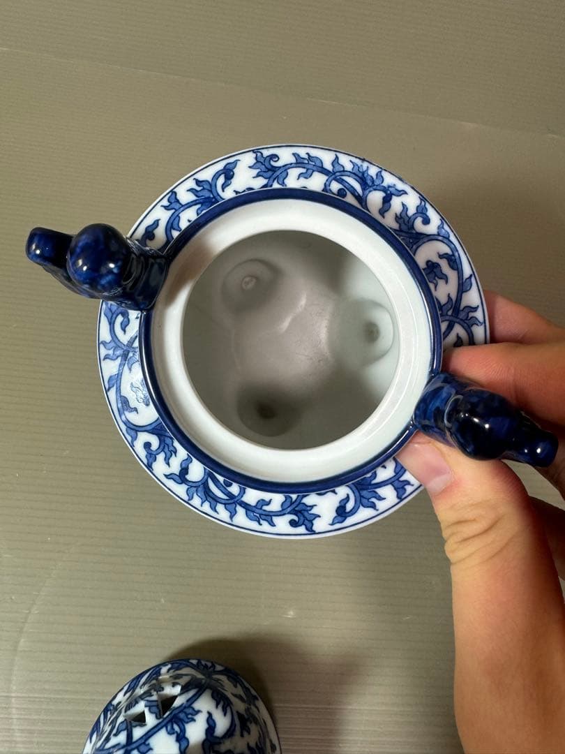 2730 染付　獅子　香炉