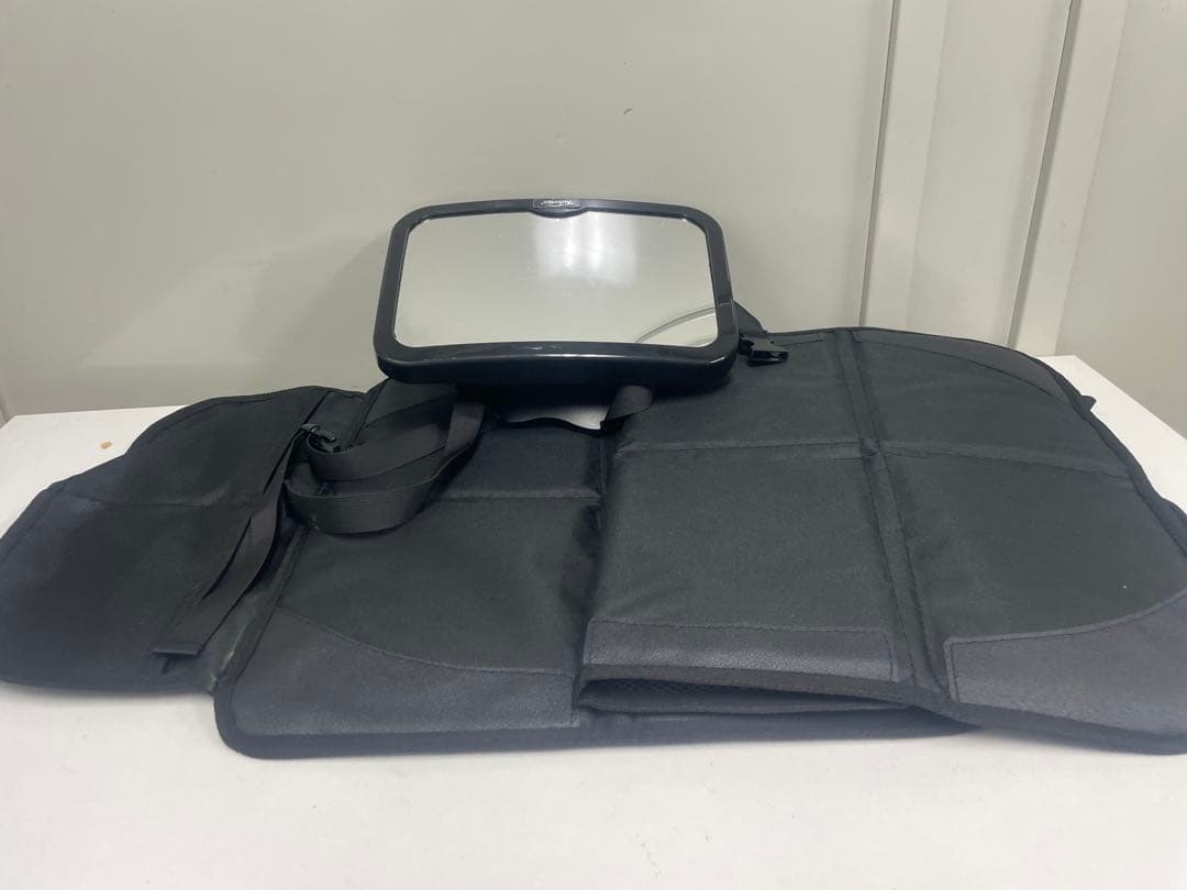 Combi THE S ISOFIX エッグショック ZB-690