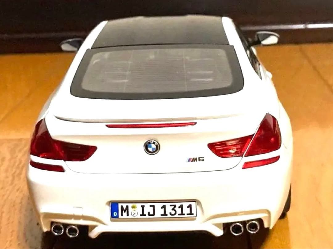 BMW M6 Coupe Alpine White ミニカー