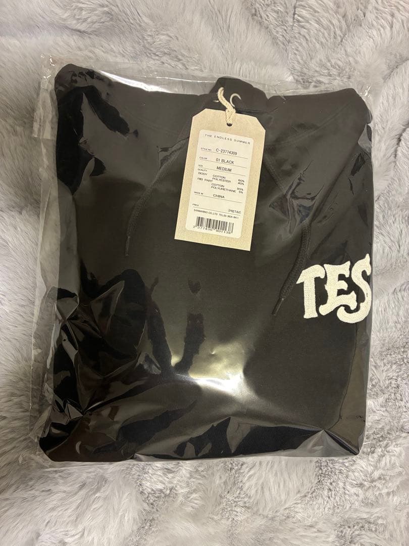 【ぷぅ】TES BANDANA EMB BIG SWEAT PARKA