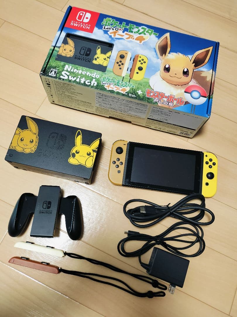 オリエンタルNintendo Switch 本体 ピカチュウイーブイ