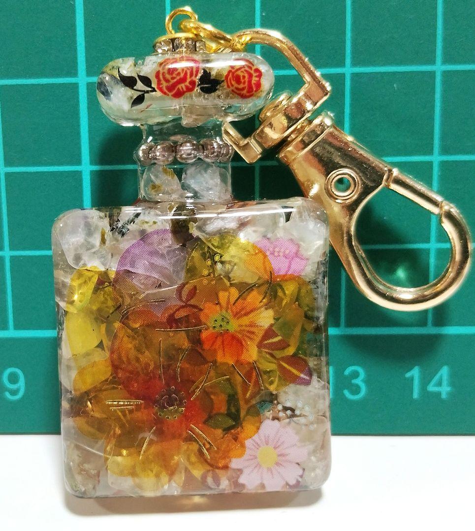 竜そばです♪オルゴナイト　香水瓶　キーホルダー　 お取り置き　11月1日