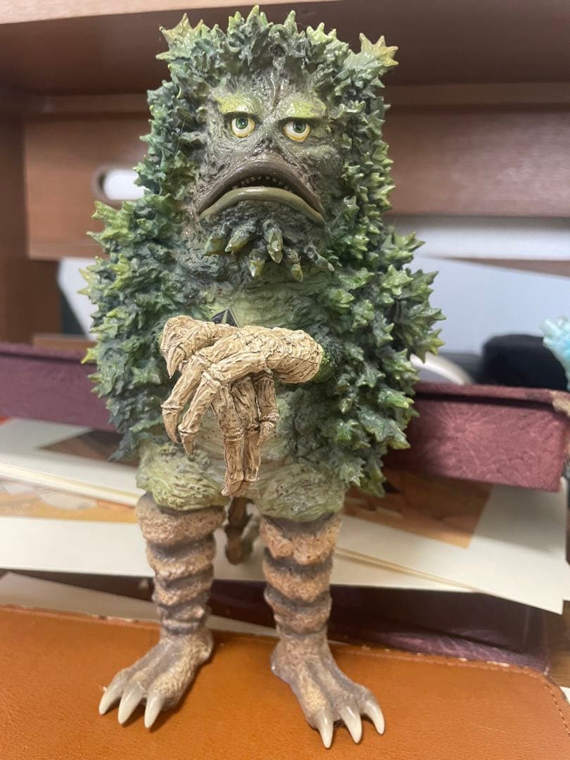 ガラモン　X-PLUS エクスプラス　緑　自立できない